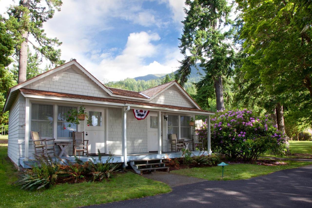 Crescent Lodge Port Crescent
